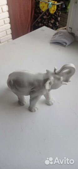 Статуэтка слон фарфоровые