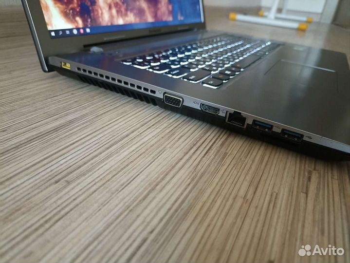 Ноутбук Lenovo