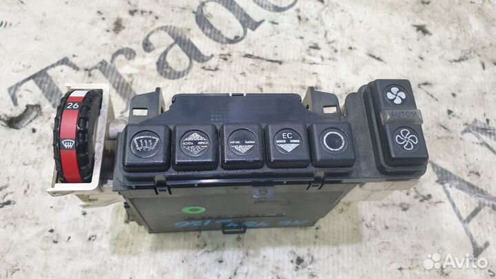 Пульт печки на Mercedes-Benz W126