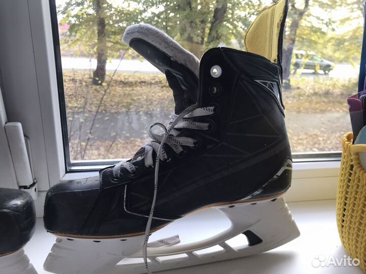 Хоккейные коньки bauer 43 размер