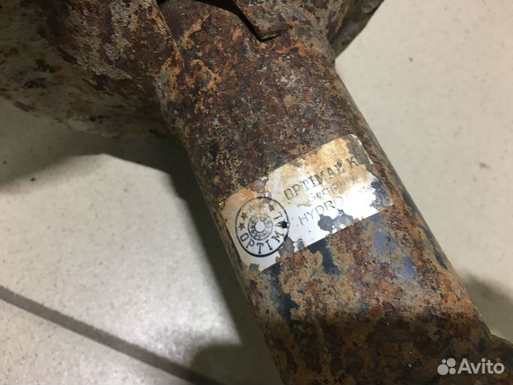 Амортизатор передний Golf III/Vento 1991-1997