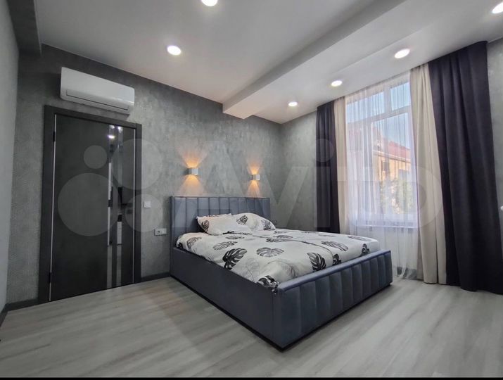 2-к. квартира, 54 м², 2/4 эт.