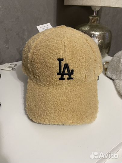 Утепленные кепки женские LA