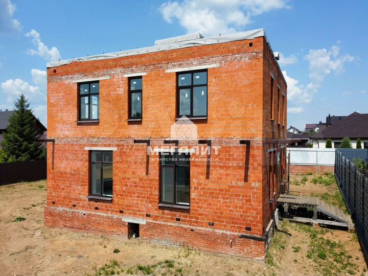 Коттедж 193 м² на участке 11,9 сот.