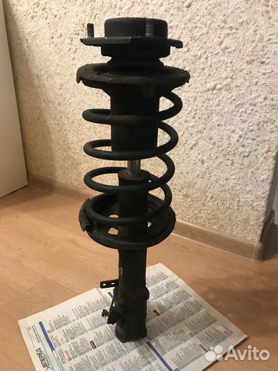 Амортизаторная стойка для Toyota Carina E