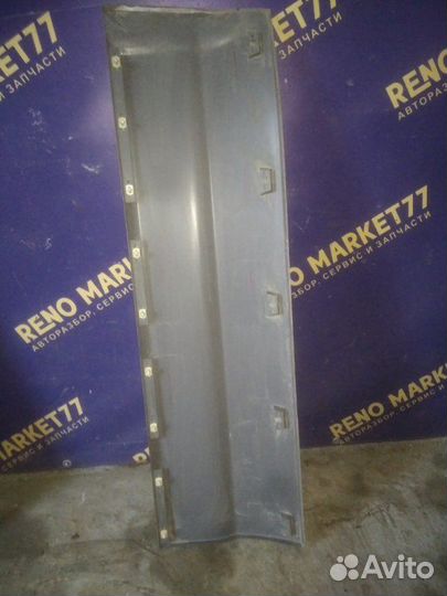 Обшивка двери передняя правая Mazda Tribute джип 5