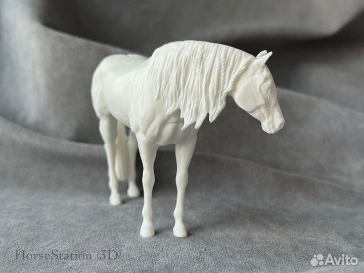 Фигурка лошади 