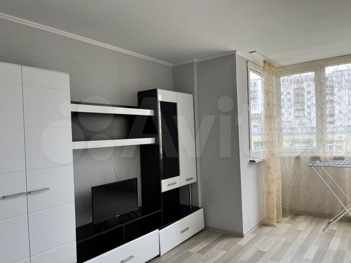 2-к. квартира, 54 м², 3/17 эт.