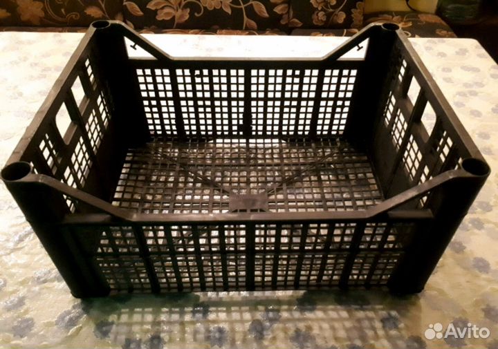 Ящики шпилька пластиковые пищевые