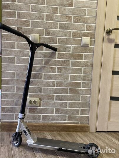 Трюковой самокат RAY 24 Element серо-черный