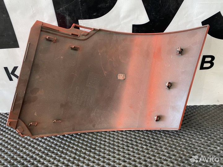 Накладка капота Volvo FH4 82248307