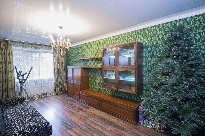 4-к. квартира, 89 м², 1/10 эт.