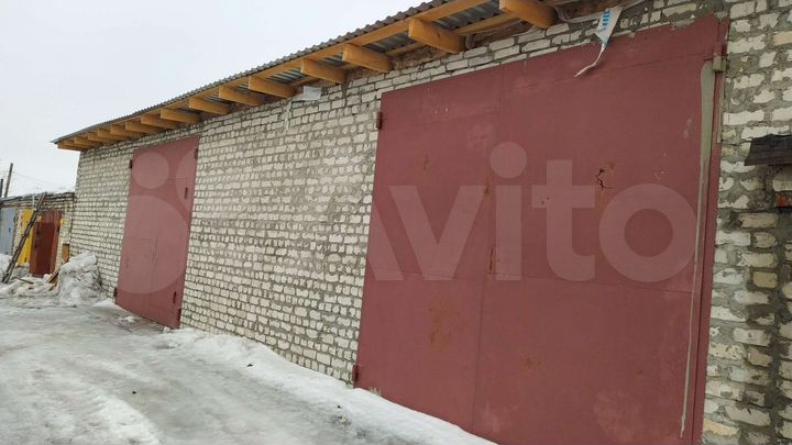 Гараж, > 30 м²