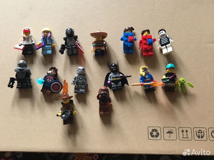 Lego коллекционные минифигурки из серий