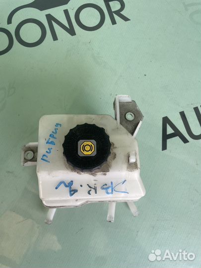 Бачок тормозной жидкости Toyota RAV4 5 xa50