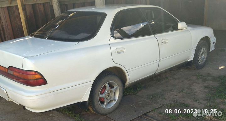 Toyota Vista 1.8 AT, 1992, 250 000 км