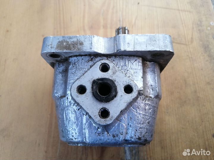 Насос масляный