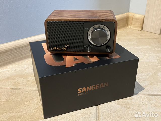 Радиоприемник-блютузколонка Sangean WR-7 DarkWood