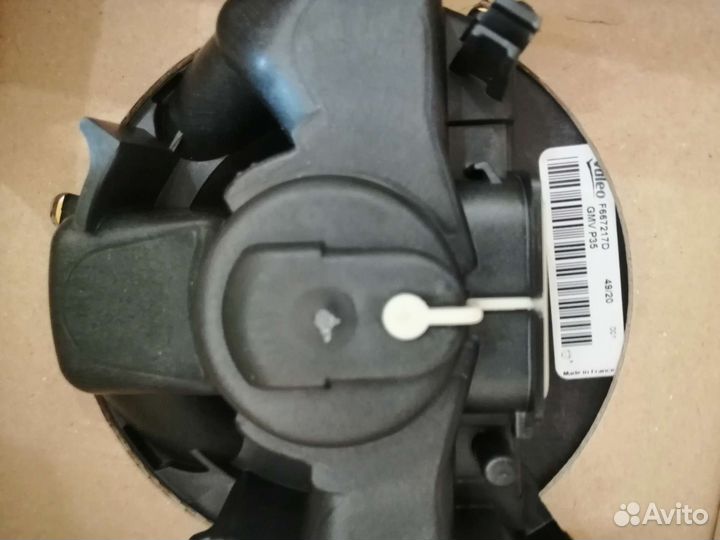 Моторчик на печку ниссан ноут новое