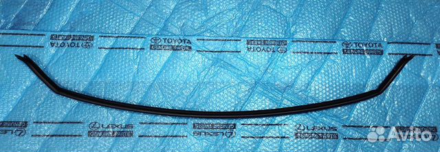 Уплотнительная резинка решетки lexus LX 15-21