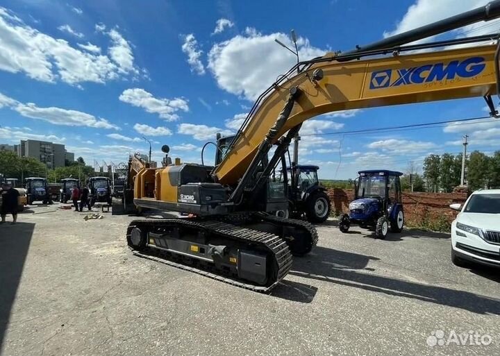 Xcmg xe180dn. XCMG xe180wd колесный экскаватор. Экскаватор гусеничный XCMG xe180dn. XCMG xe180wd коронка. Расход топлива колесного экскаватора XCMG xe180wd.