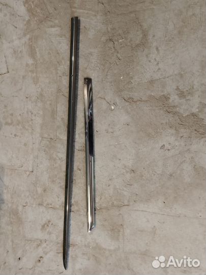 Молдинг передней и задней правой двери ниссан