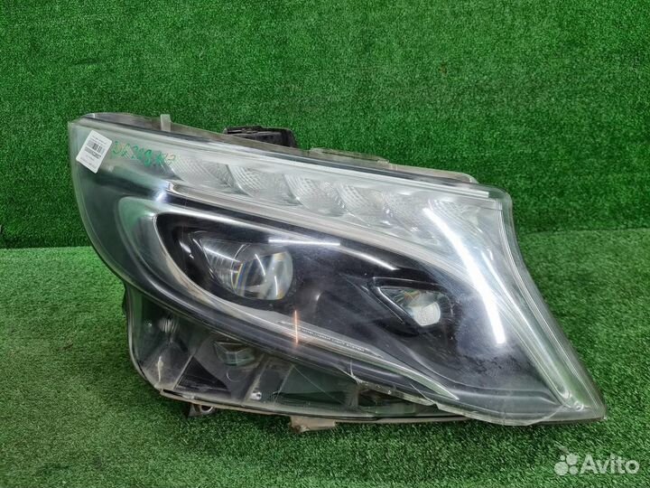Фара правая Mercedes-Benz V-Class/Vito/Viano
