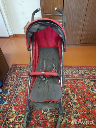 Прогулочная коляска chicco