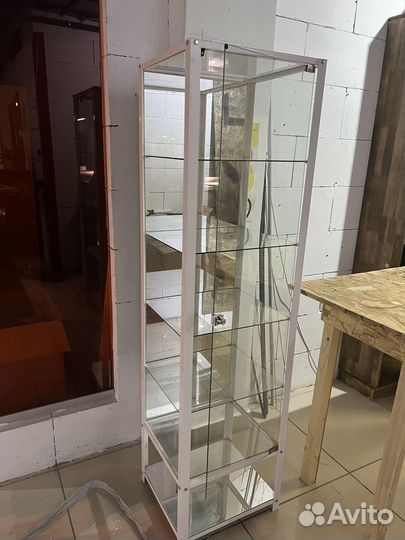 Стеклянная витрина IKEA