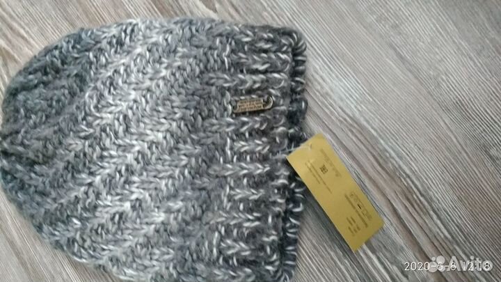 Шапка новая шерстяная