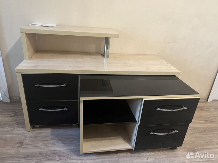 Тумба под телевизор