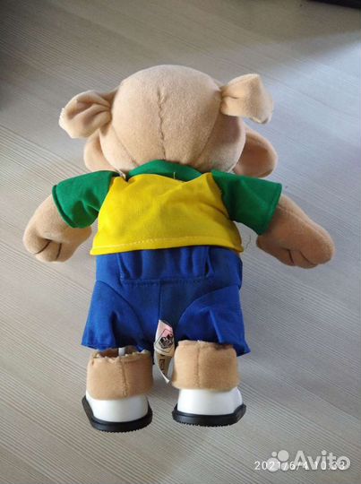 Игрушечная собака на батарейках