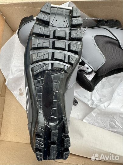 Лыжные ботинки детские 37 размер