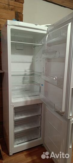 Холодильник Indesit ITR 5180