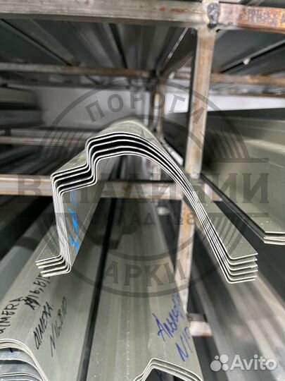 Ремонтный порог правый Toyota Land Cruiser 80