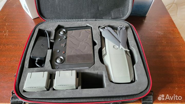 Квадрокоптер DJI Mavic 2 Zoom + Smart Controller
