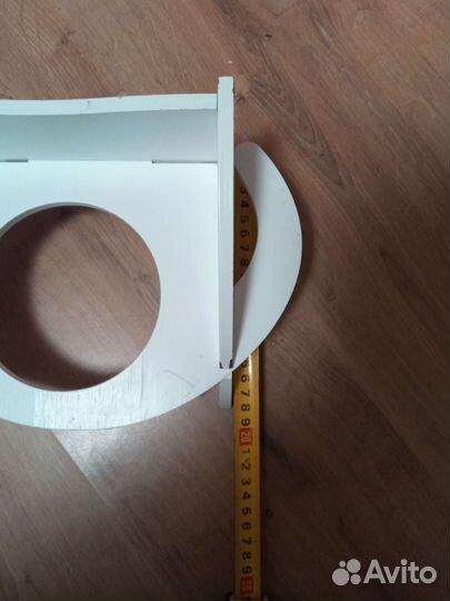 Стойка для мисок,лежанка,для небольших пород собак