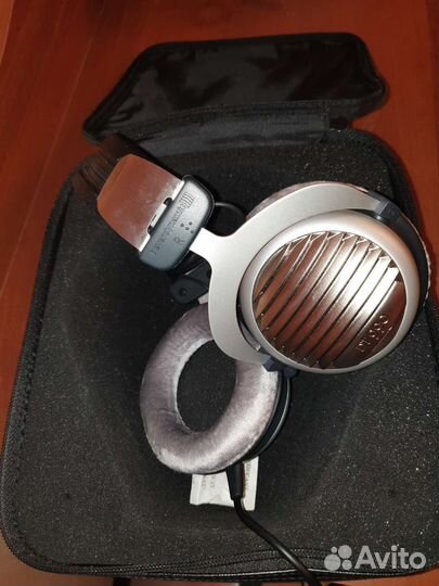 Beyerdynamic DT 990