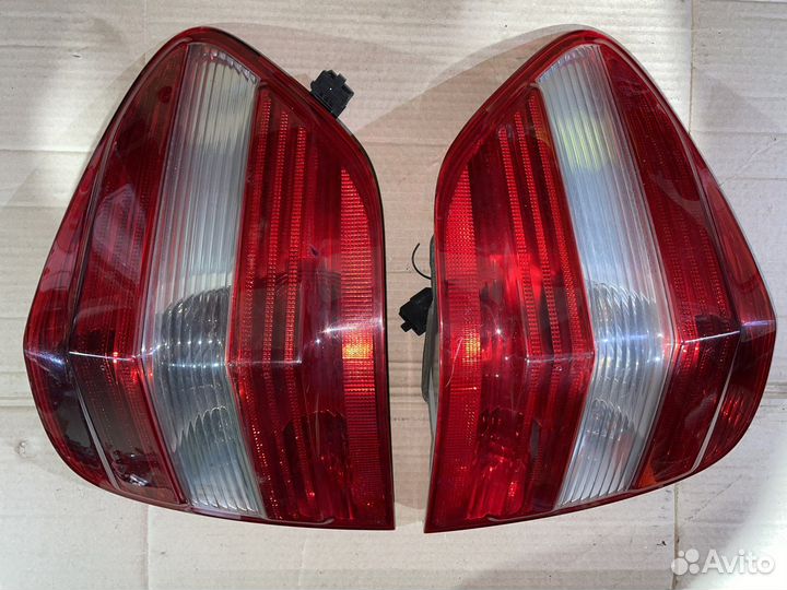 Фонарь задний Mercedes Benz W164