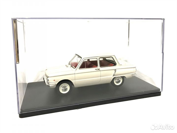Модель автомобиля заз-966А 1/24 Hachette
