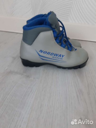 Лыжные ботинки 34