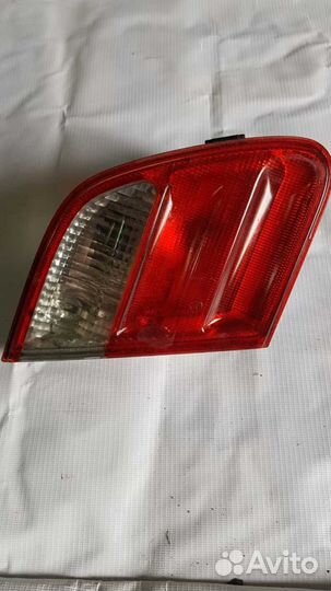 Фонарь задний Mercedes-Benz E210