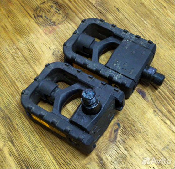 Педали, сёдла для велосипеда