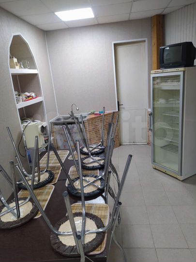 Комната 100 м², 1/3 эт.