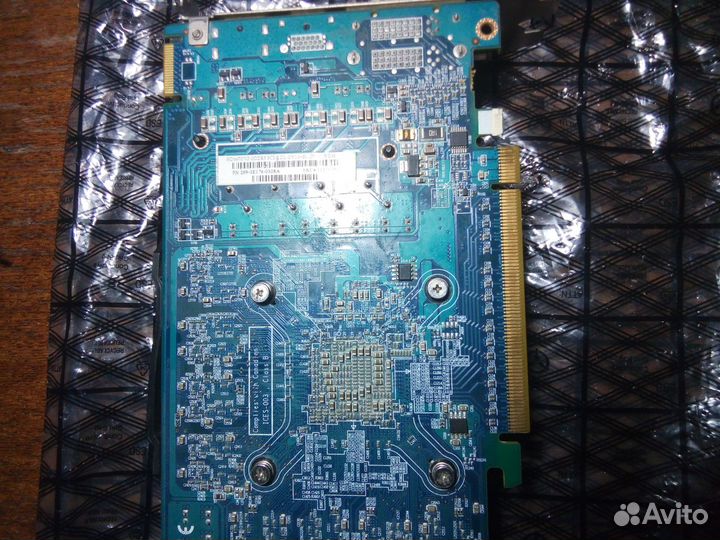 Видеокарта Radeon HD 6870 (под ремонт)