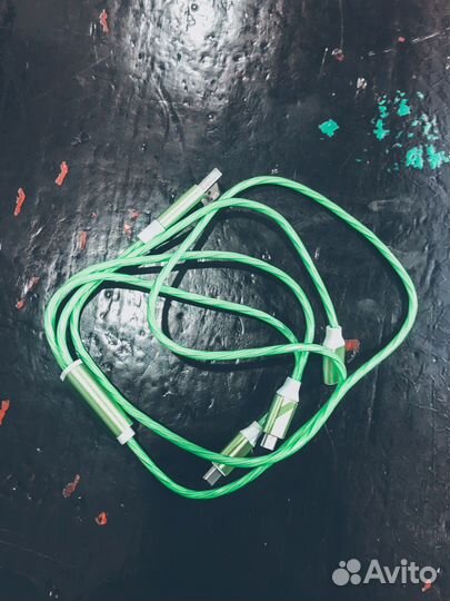 Провод для зарядки телефона