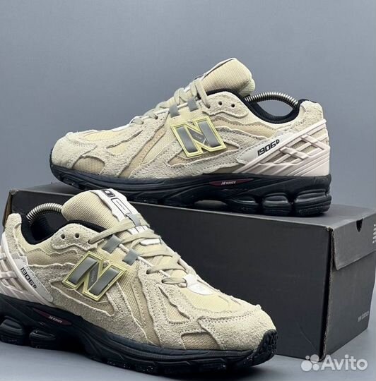 Удобные кроссовки New Balance 1906