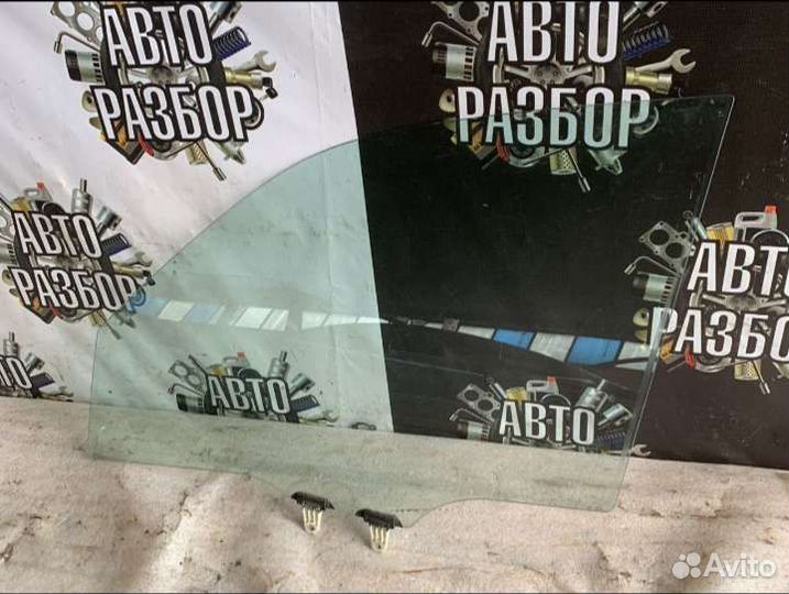 Сузуки Гранд Витара 2.0 стекло переднее левое