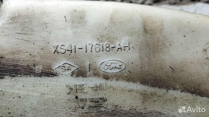 Бачок омывателя Focus 1