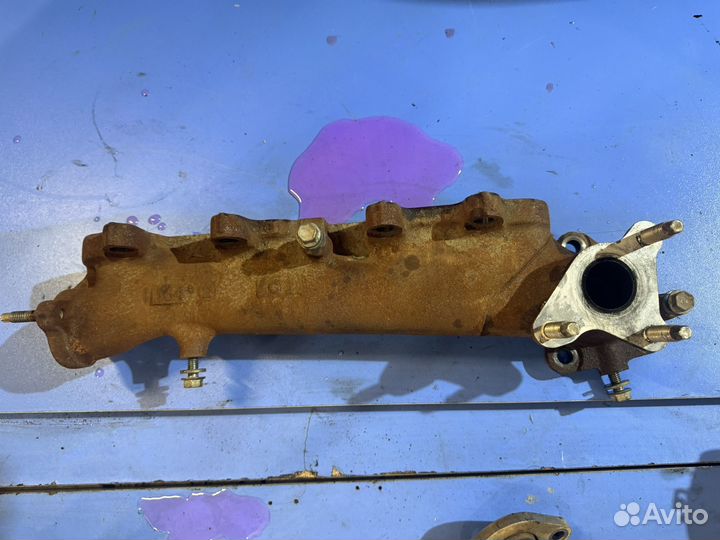 Выпускной коллектор toyota hilux 8 2.4